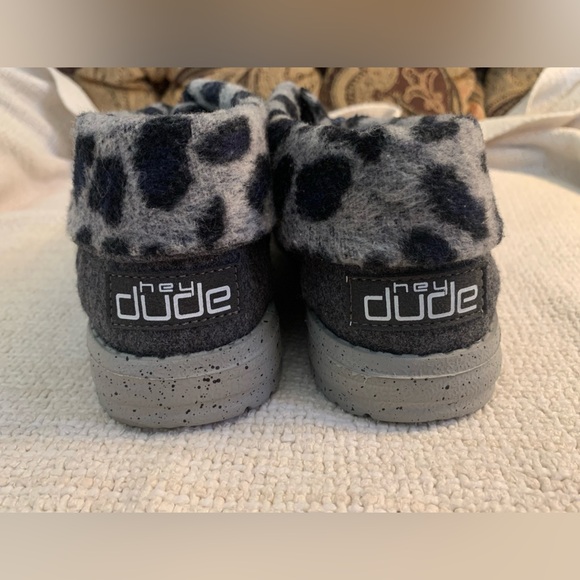 Hey Dude BRITT Slip On Fur Lined Wool Charcoal Grey Cheetah Women’s Size 7 EUC - Picture 3 of 6